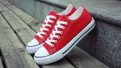 靴のニオイ：家でできる本当に効く簡単な方法